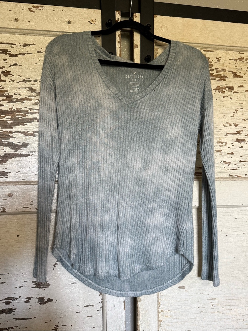 American Eagle Outfitters blue/Gray Ribbed V-Neck Long Sleeve Top super soft sm